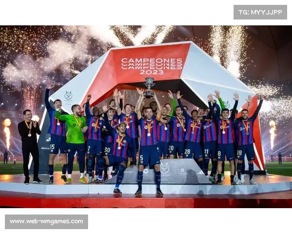 皇马客场2-0力克瓦伦西亚，豪取联赛七连胜紧逼巴萨